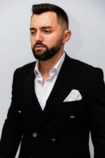 Costum Barbati Negru La Două Randuri De Butoni Metalici - imagine 4